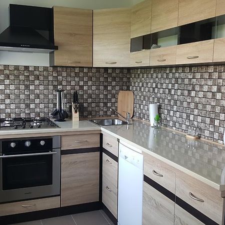 L.E.C. Travel Apartments Вентспилс Екстериор снимка